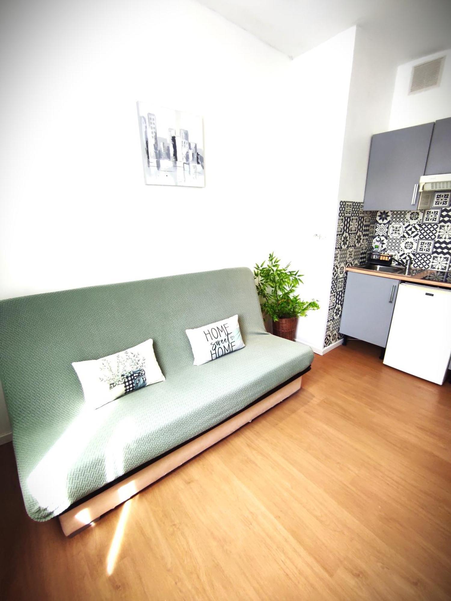 Appartement Joli Dans Maison Niçoise